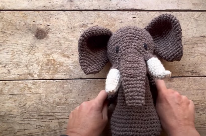 Crochet Albus The African Elephant