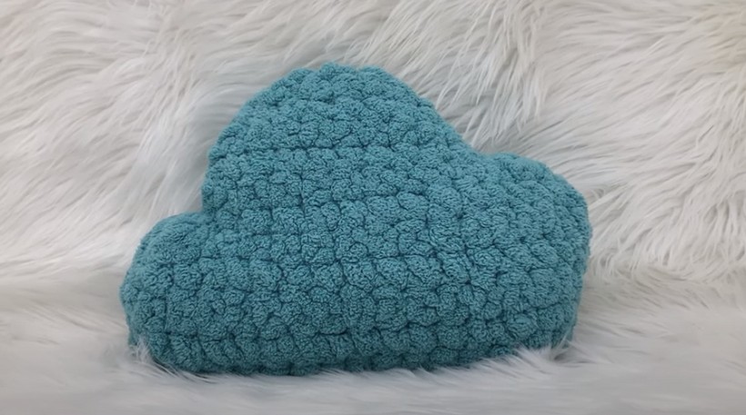  Chunky Cloud Plushie Pillow