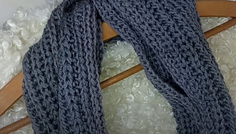 Crochet Infinity Scarf For Baginners