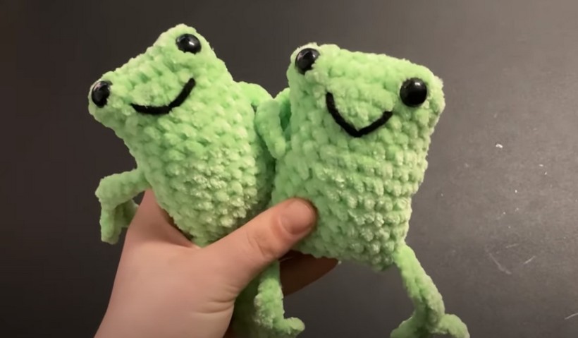 Crochet Leggy Frog