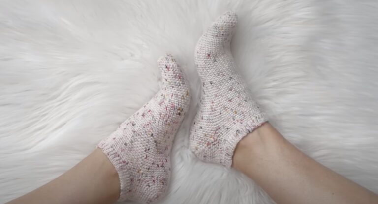 16 Crochet Socks Patterns To Keep Your Feet Cozy