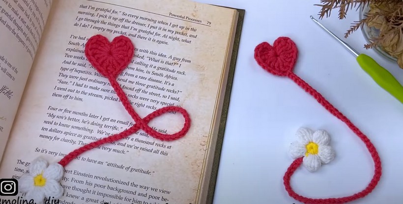 Crochet Valentine Bookmark