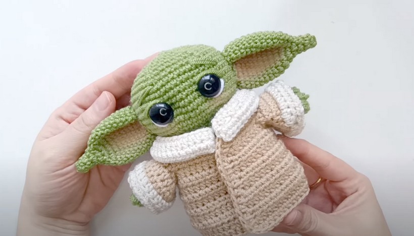 Free Crochet Baby Yoda Pattern