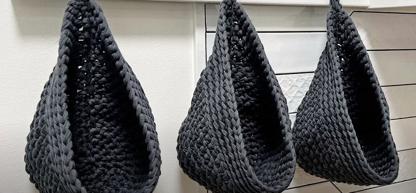 Hanging Baskets Free Crochet Pattern