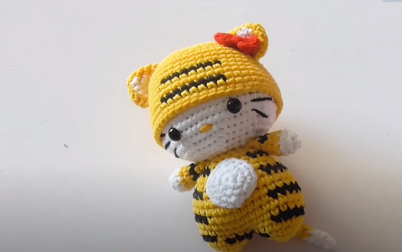 Hello Kitty Tiger Amigurumi