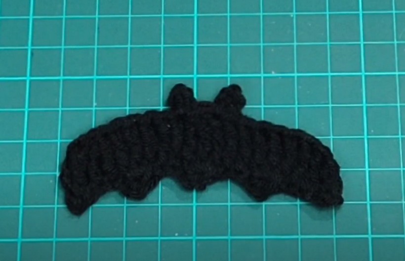 How To Crochet A Bat Applique