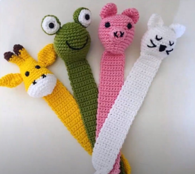 How To Crochet A Giraffe Bookmark