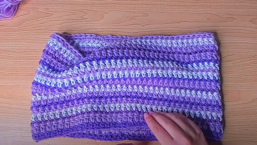 How To Crochet A Infinity Scarf 