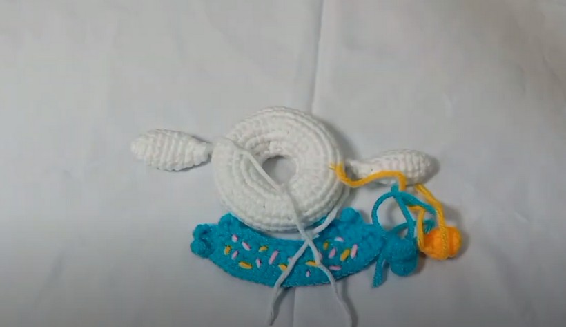 How To Crochet Cinnamoroll Donut Keychain