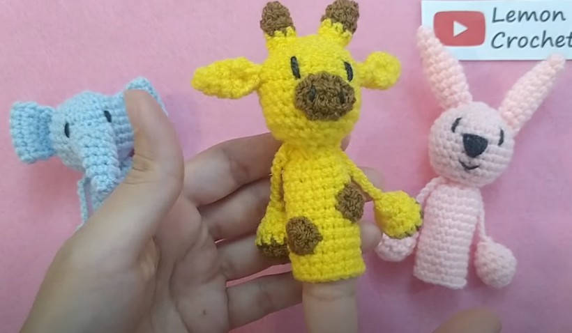 How To Crochet Giraffe Finger Puppet