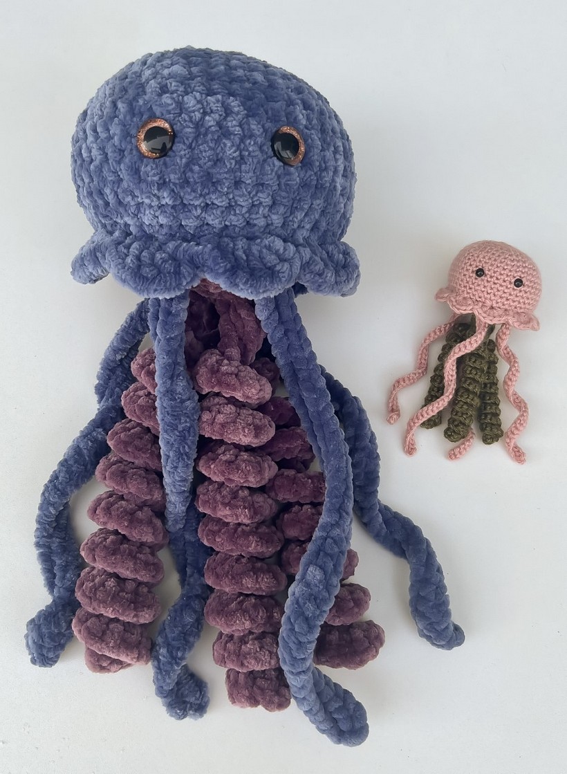 Jellyfish Plushie Crochet Pattern
