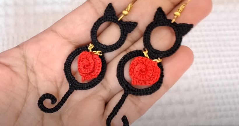 Love Cat Earrings