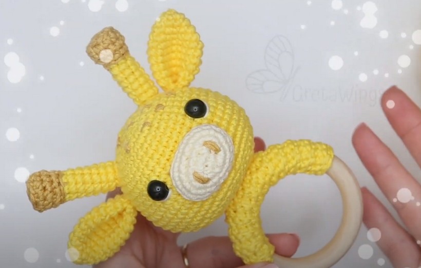 Rattle Giraffe Amigurumi