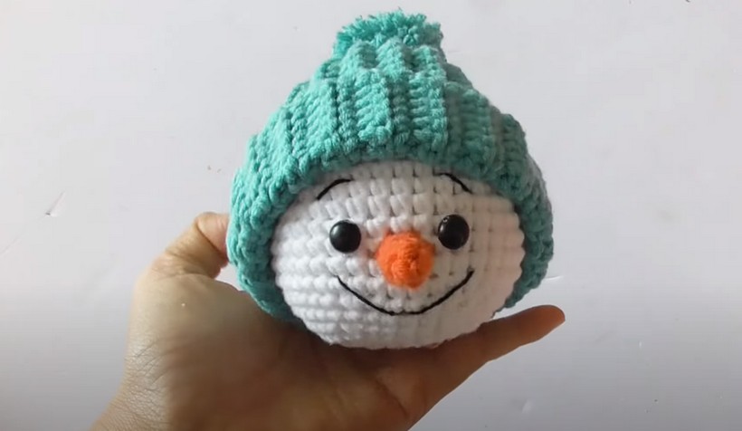 Amigurumi Snowman With Winter Hat