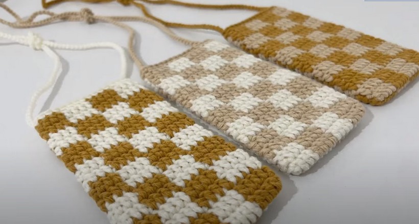 Crochet Checkered Phone Bag