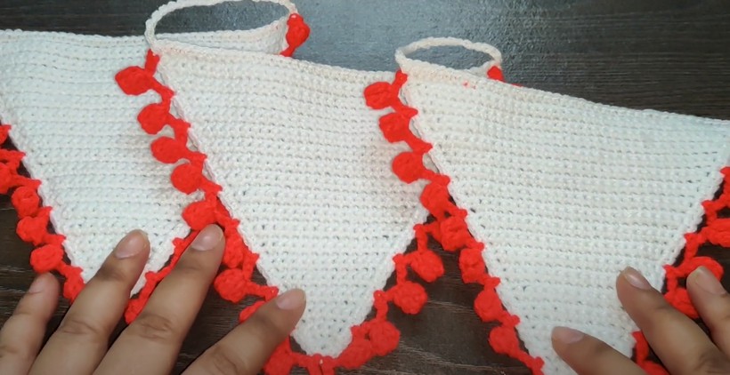 Crochet Christmas Bunting