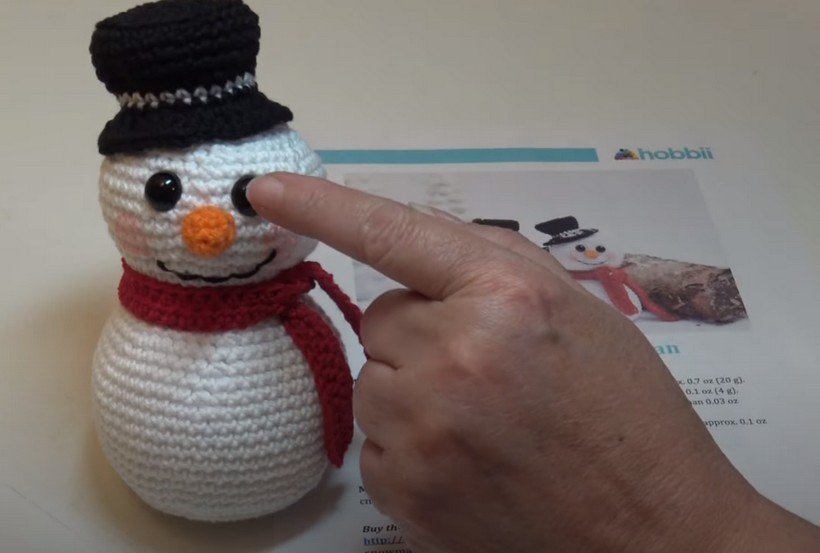 Crochet Snowman-Free Pattern