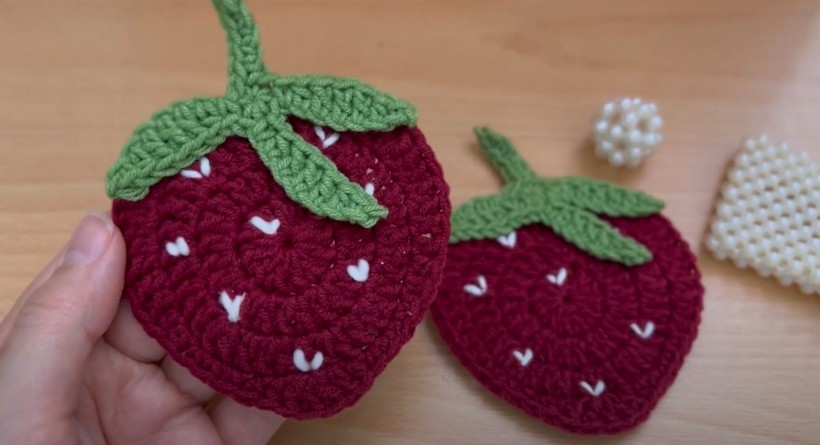 Crochet Strawberry Coaster