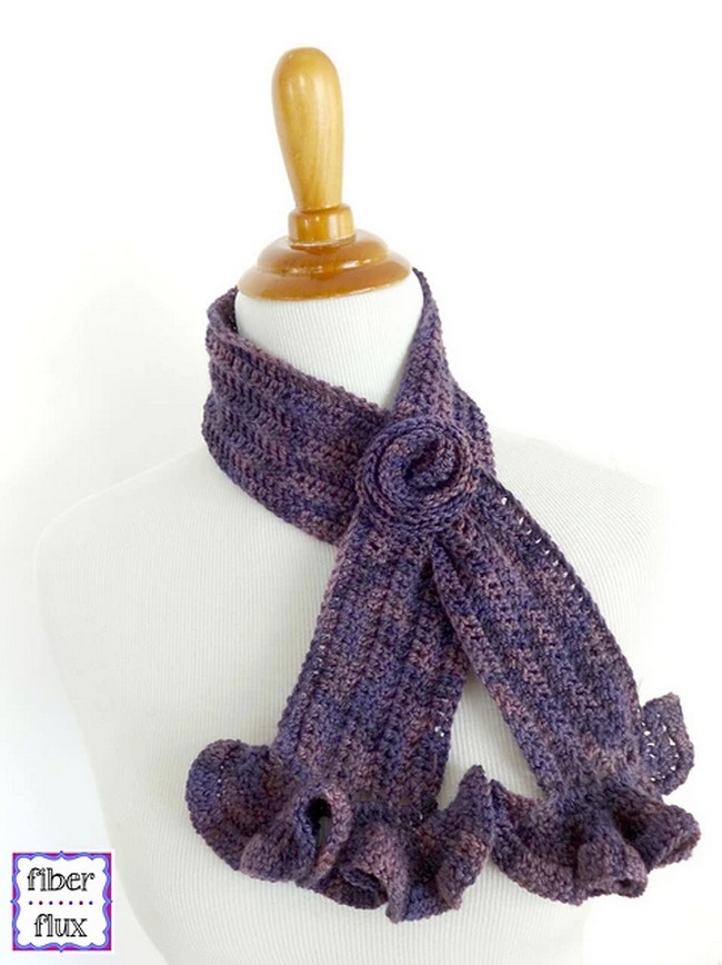 Crochet Vintage Blossom Keyhole Scarf Pattern