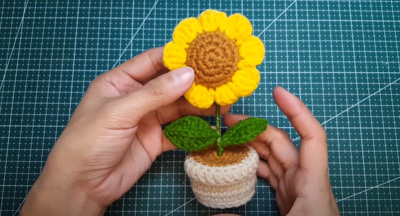 Easy Crochet Mini Sunflower In A Pot 