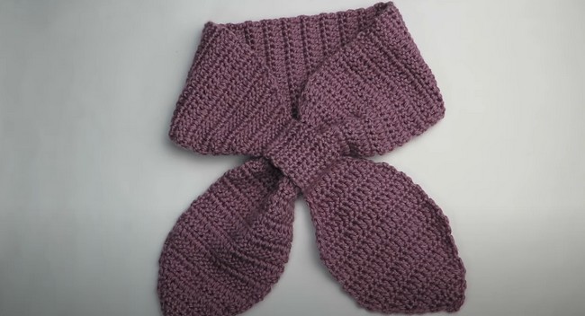 Easy To Crochet Bow Keyhole Scarf