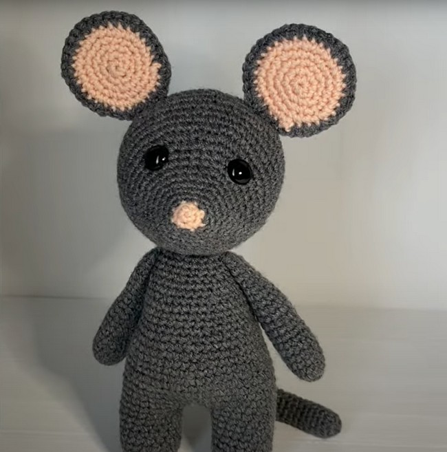 How To Crochet A Mouse