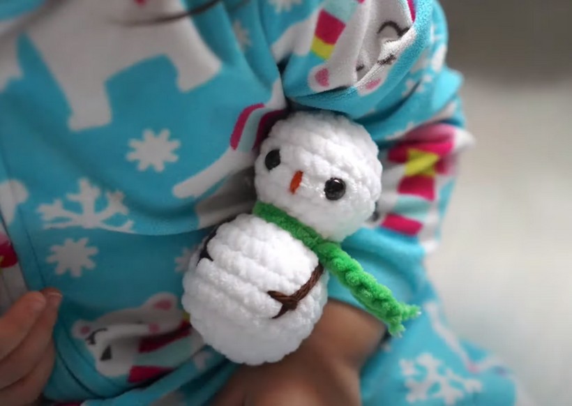 How To Crochet A Snowman In 30 Minutes