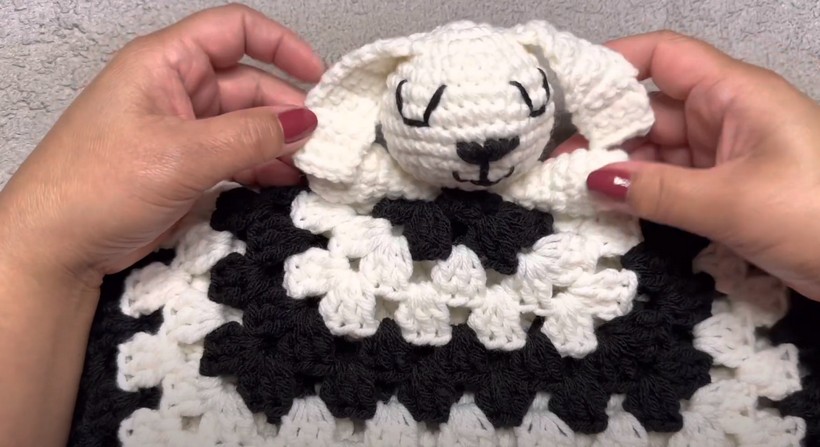 How To Crochet Lovey Puppy