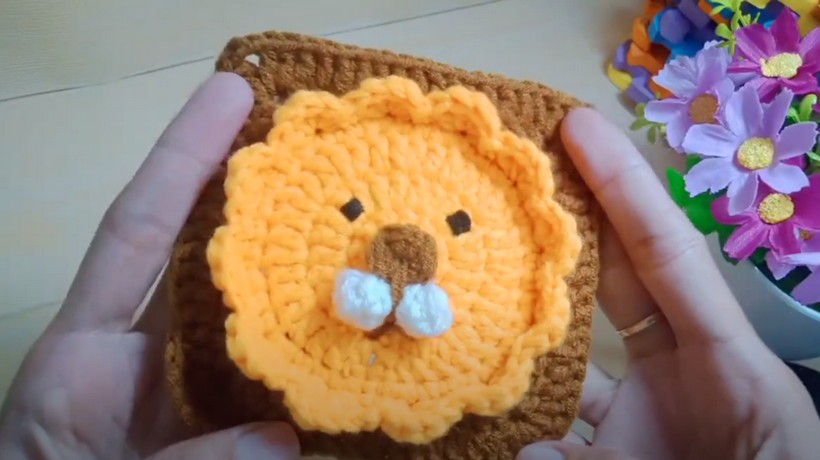 Lion Granny Square Crochet