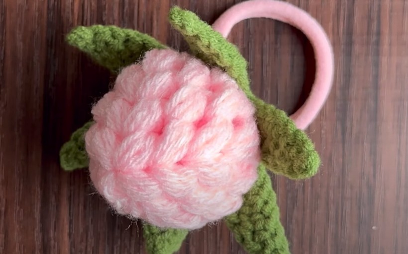 So Cute Crochet Strawberry Hair Tie