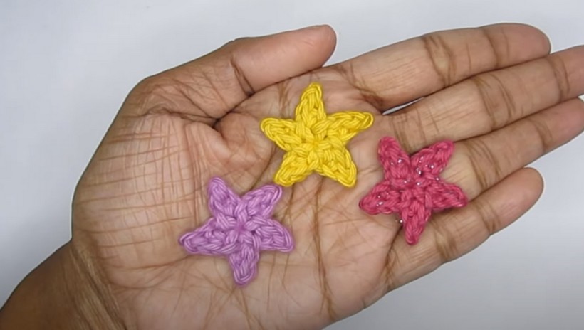 Tiny Crochet Star Applique