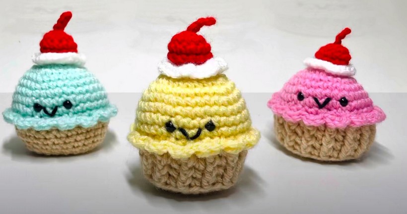 Crochet Cupcake With Cherry