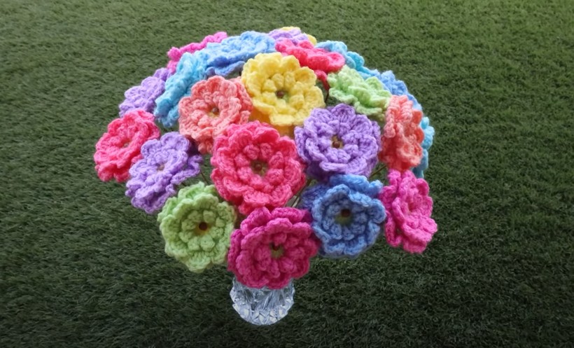 Easy Crochet Flower Bouquet
