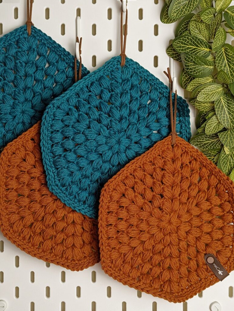 14 Free Crochet Puff Stitch Patterns & Tutorials For Novices