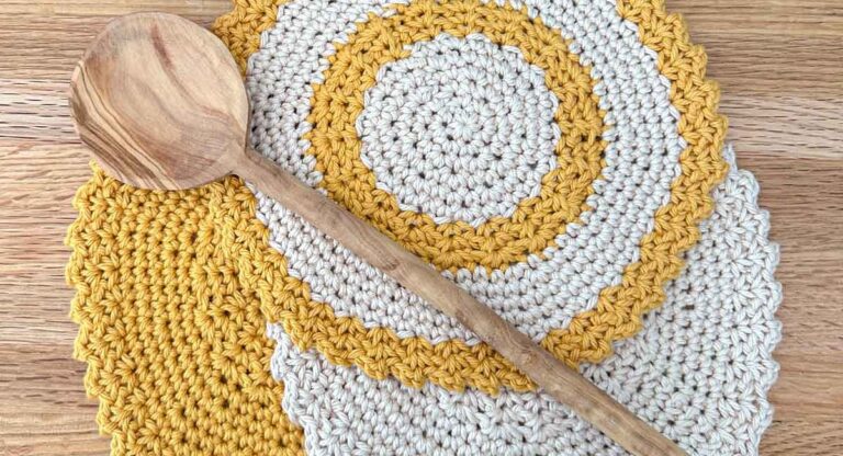 15 Free Crochet Dishcloth Patterns For A Stylish & Practical Item!