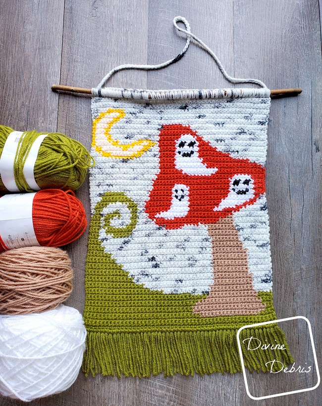 Crochet Ghost Wall Hanging Pattern