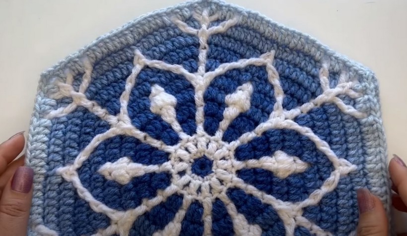 Locking Stitch In Mosaic Crochet
