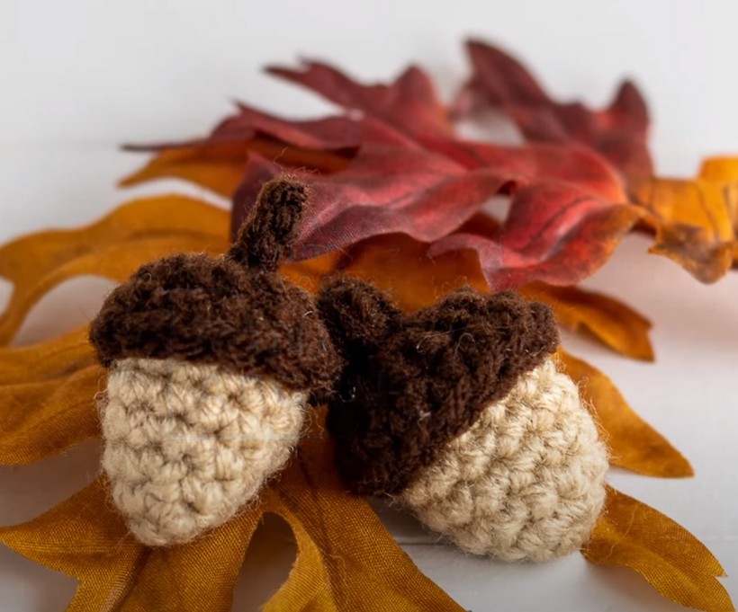 Quick And Easy Crochet Acorn For Your Fall Decor