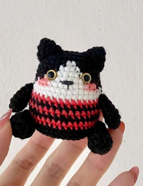 How to Crochet Black Cat Amigurumi For Ornaments