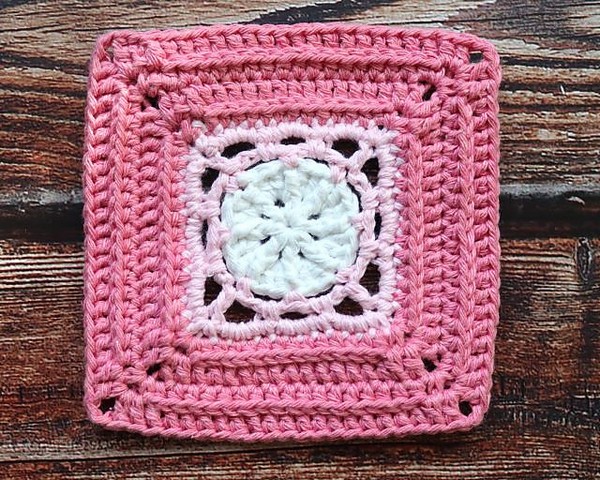 Crochet Granny Square Pattern 
