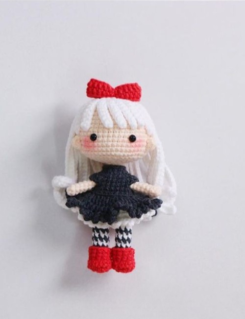Crochet Little Doll Amigurumi Free Pattern