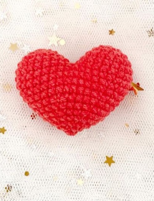 How to Crochet Heart Amigurumi For Beginners