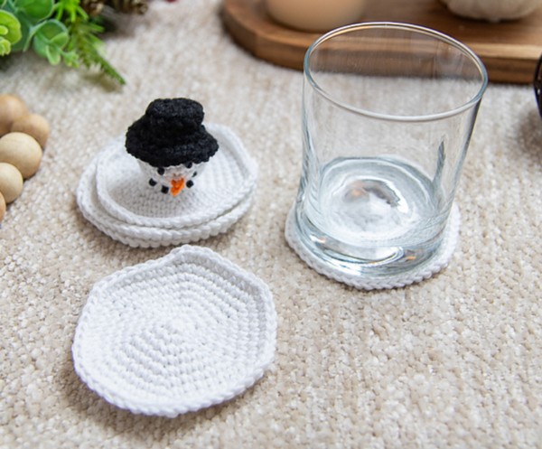 Crochet Snowman Coaster Stack Pattern 