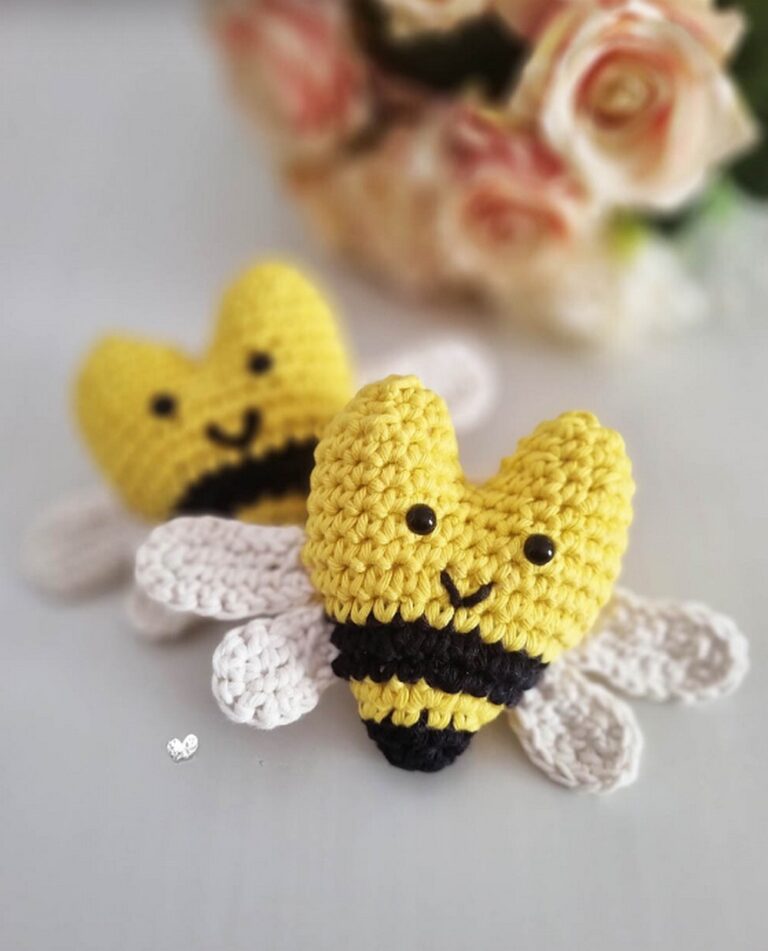 Crochet Heart Bees Amigurumi Pattern Free