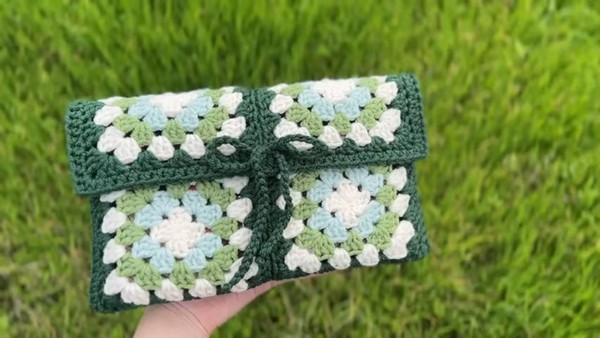 13 Free Crochet Granny Square Projects and Patterns