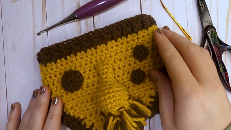Crochet giraffe diaper