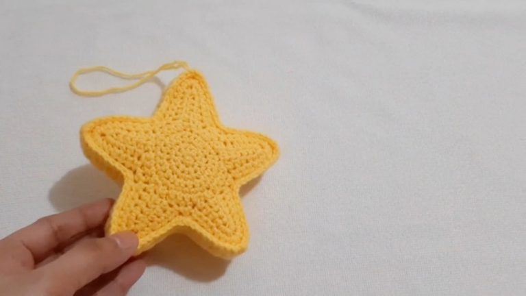 How to Crochet 3D Star for Home Decoration