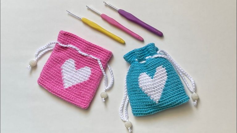 How to Crochet Mini Drawstring Pouch Tutorial