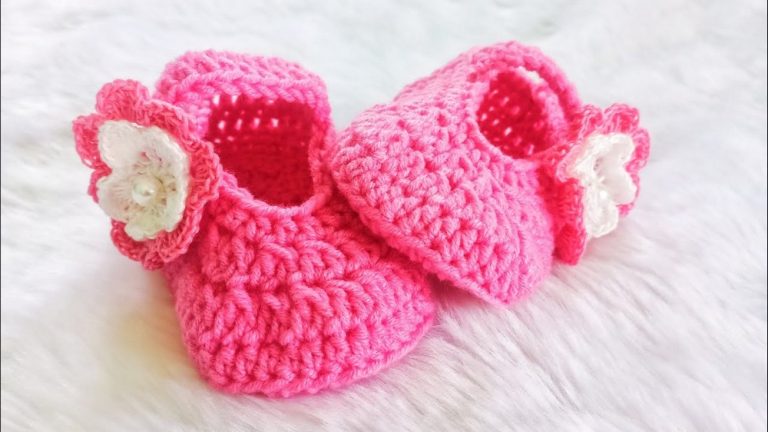 How to Crochet Baby Shoes for Moms