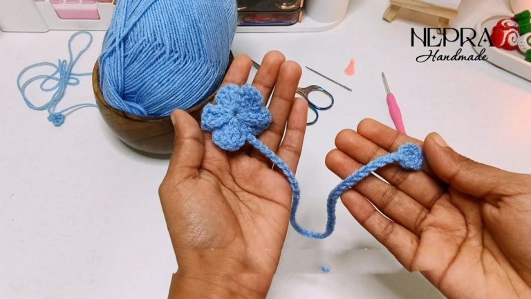 How to Crochet Flower Bookmark (5-minute Project)